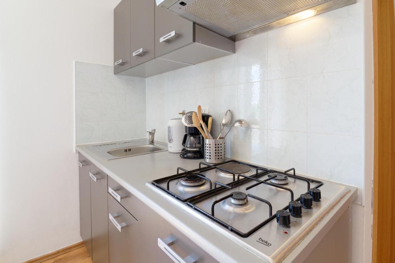 Apartments Belvedere By Rent Istria Plovanija Bagian luar foto