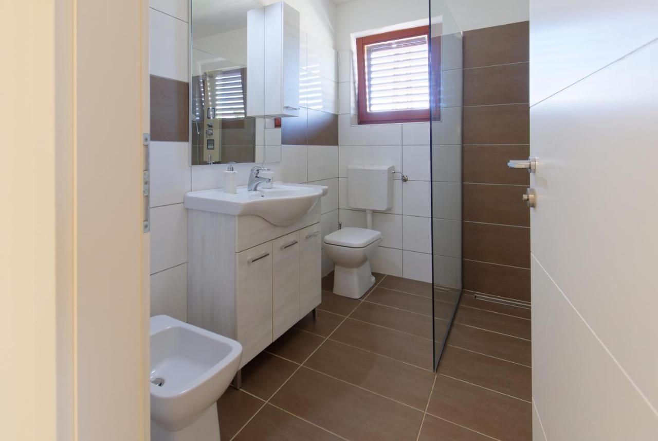 Apartments Belvedere By Rent Istria Plovanija Bagian luar foto