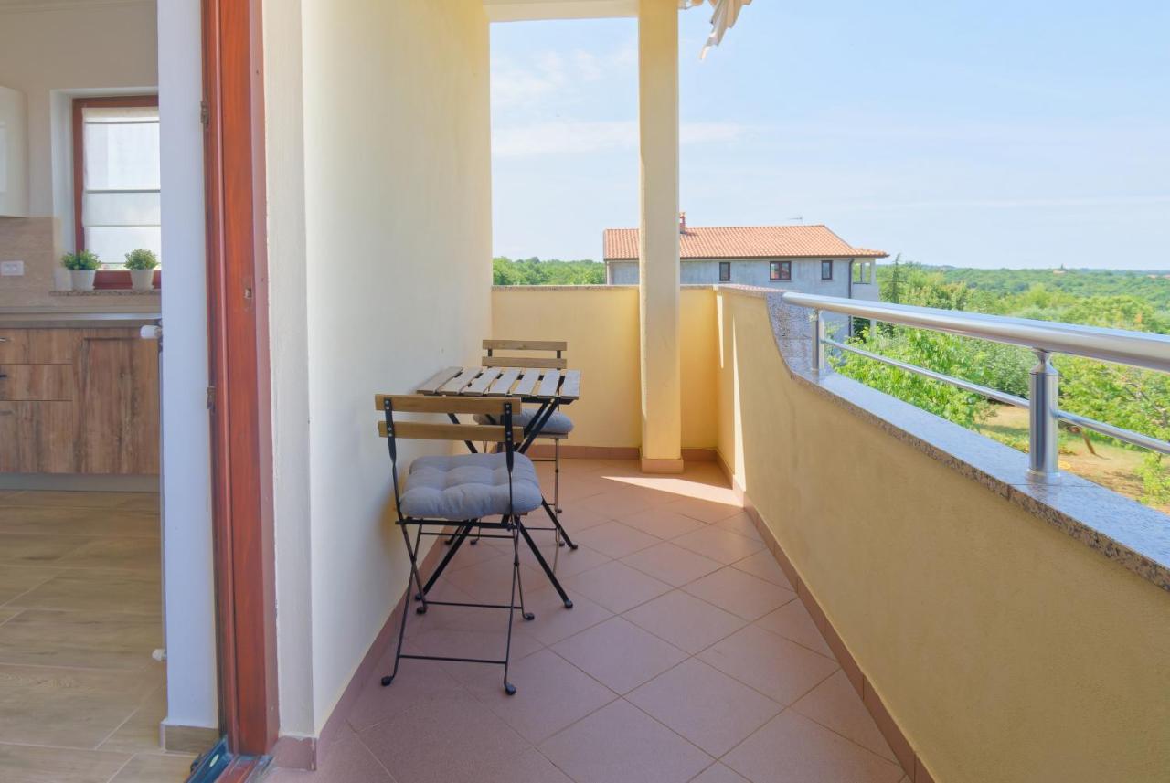 Apartments Belvedere By Rent Istria Plovanija Bagian luar foto