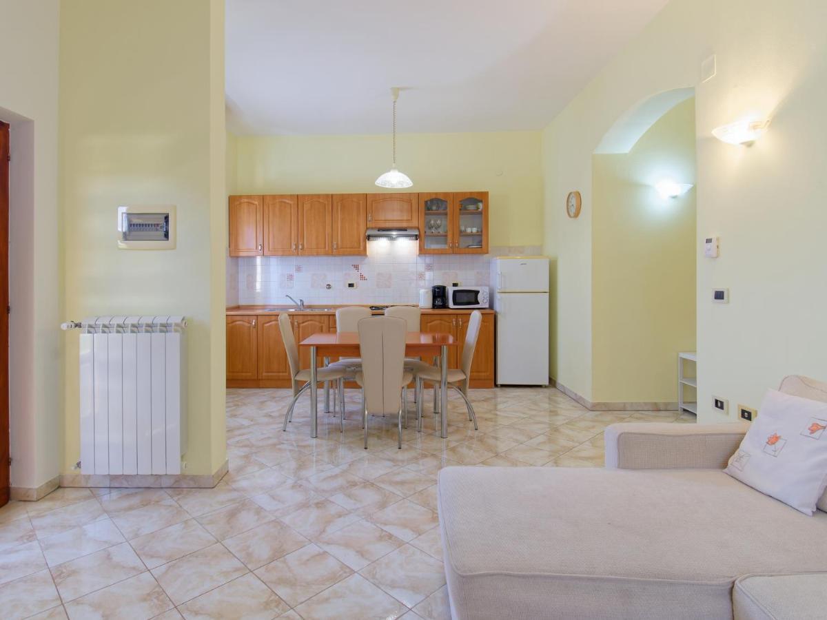 Apartments Belvedere By Rent Istria Plovanija Bagian luar foto